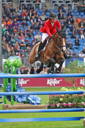 Sophie Hinners (GER, Deutschland) mit Pferd Iron Dames Singclair mit perfekten Ritt, 0 Fehler und zwischenzeitige Führung im 1 Springen der WM, Springen, FEI Jumping World Championship, WM, Weltmeisterschaft , Turkish Airlines-Prize, Einzel und Teamwertung, Jumping , AACHEN - FEI World Championships 2026, Weltfest des Pferdesports, Reitsport Weltmeisterschaft 2026, Aachen 2026, Welcome Home 2026, Aachener Soers, 11. bis 23. August 2026, Reitsport, 19.08.2026, Aachen Aachener Soers Deutschland
