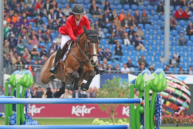 Sophie Hinners (GER, Deutschland) mit Pferd Iron Dames Singclair mit perfekten Ritt, 0 Fehler und zwischenzeitige Führung im 1 Springen der WM, Springen, FEI Jumping World Championship, WM, Weltmeisterschaft , Turkish Airlines-Prize, Einzel und Teamwertung, Jumping , AACHEN - FEI World Championships 2026, Weltfest des Pferdesports, Reitsport Weltmeisterschaft 2026, Aachen 2026, Welcome Home 2026, Aachener Soers, 11. bis 23. August 2026, Reitsport, 19.08.2026, Aachen Aachener Soers Deutschland