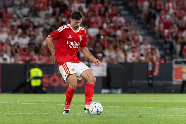 August 20, 2026, Lisbon, Lisbon, Portugal: Benfica defender from France CLEMENT LENGLET (2) in action during the game for the 1st Leg of UEFA Europa League Qualifier Playoff between Benfica and Aarhus at Estadio da Luz Soccer 2026: Benfica 3:1 Aarhus - ZUMAs359 20260820_zsp_s359_279 Copyright: xAlexandrexdexSousax