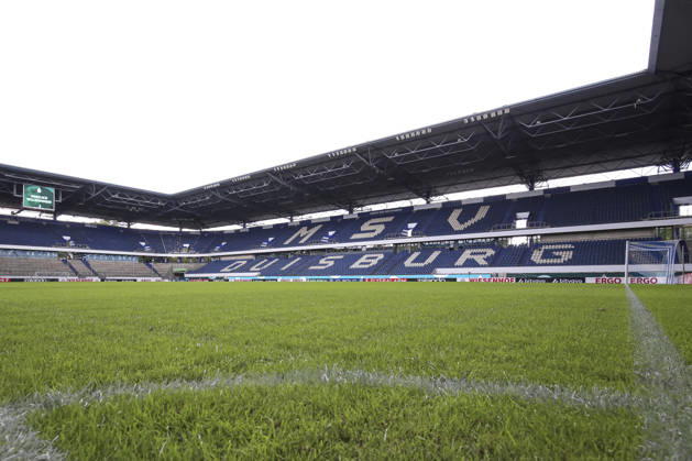 Innenansicht des Stadion waehrend des Spiels der 1. Runde des DFB-Pokal zwischen MSV Duisburg und SV 07 Elversberg, Schauinsland-Reisen-Arena am 22. August 2026 in Duisburg, Deutschland. (Foto von Oliver Kaelke DeFodi Images) +++ general view inside the stadium during the 1st round match of the DFB-Pokal between MSV Duisburg and SV 07 Elversberg at Schauinsland-Reisen-Arena on August 22, 2026 in Duisburg, Germany. (Photo by Oliver Kaelke DeFodi Images) DFB DFL REGULATIONS PROHIBIT ANY USE OF PHOTOGRAPHS AS IMAGE SEQUENCES AND OR QUASI-VIDEO. (Photo by Oliver Kaelke DeFodi Images) -