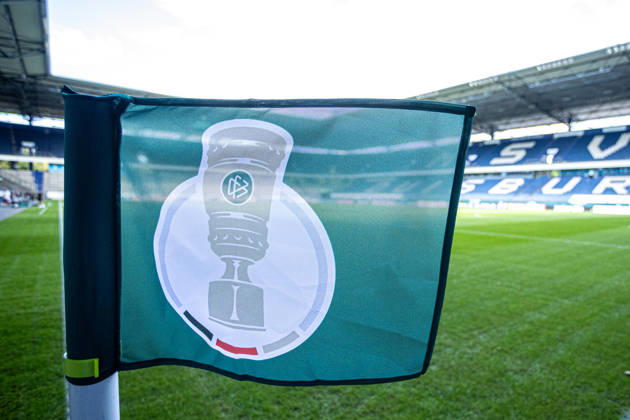 DFB-Pokal, 2026 2027, 1. Runde: MSV Duisburg - SV 07 Elversberg; 22.08.2026 Symbolbild, Eckflagge mit dem Blick in Innenraum vor dem Spiel. Auf der Flagge ist Logo von DFB-Pokal. DFB-Pokal, 2026 2027, 1. Runde: MSV Duisburg - SV 07 Elversberg; Schauinsland-Reisen-Arena, Duisburg; 22.08.2026 DFB regulations prohibit any use of photographs as image sequences and or quasi video. Copyright: xBEAUTIFULxSPORTS Buriakovx