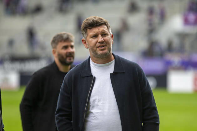GER, Aue, Fussball, DFB-Pokal, 1. Hauptrunde, FC Erzgebirge Aue vs. TSG 1899 Hoffenheim im Bild v.l.: Andreas Schicker (Geschaeftsfuehrer TSG Hoffenheim), vor dem Spiel , bei der Platzbegehung 22.08.2026, EINS Erzgebirgsstadion Aue DFB REGULATIONS PROHIBIT ANY USE OF PHOTOGRAPHS AS IMAGE SEQUENCES AND OR QUASI-VIDEO, Copyright: HMBxMedia PaulxFritz