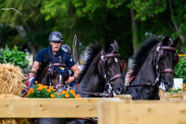 260822 Fredrik Persson of Sweden with horses Fasco, Hertog Jan, Judson and Kermit compete in the Four-in-Hand Marathon during day 12 of the 2026 FEI World Championships on August 22, 2026 in Aachen. Photo: Emma Wallskog BILDBYRAN kod EW EW0697 ridsport equestrian rid-vm 2026 2026 fei world championships bbeng ridsport-vm fyrspann drivning körning Copyright: EMMAxWALLSKOG BB260822EW017