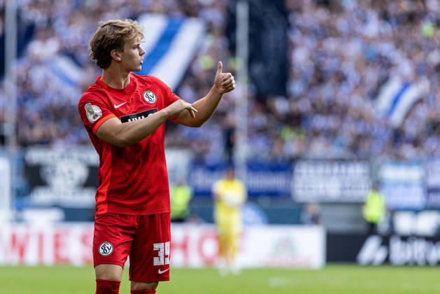 DFB-Pokal, 2026 2027, 1. Runde: MSV Duisburg - SV 07 Elversberg; 22.08.2026 Cole Campbell (SV 07 Elversberg, 39) DFB-Pokal, 2026 2027, 1. Runde: MSV Duisburg - SV 07 Elversberg; Schauinsland-Reisen-Arena, Duisburg; 22.08.2026 DFB regulations prohibit any use of photographs as image sequences and or quasi video. Copyright: xBEAUTIFULxSPORTS Buriakovx