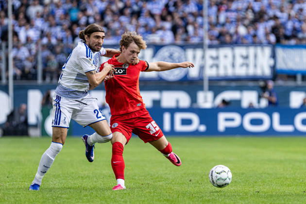 DFB-Pokal, 2026 2027, 1. Runde: MSV Duisburg - SV 07 Elversberg; 22.08.2026 Joshua Bitter (MSV Duisburg, 29), Cole Campbell (SV 07 Elversberg, 39) DFB-Pokal, 2026 2027, 1. Runde: MSV Duisburg - SV 07 Elversberg; Schauinsland-Reisen-Arena, Duisburg; 22.08.2026 DFB regulations prohibit any use of photographs as image sequences and or quasi video. Copyright: xBEAUTIFULxSPORTS Buriakovx