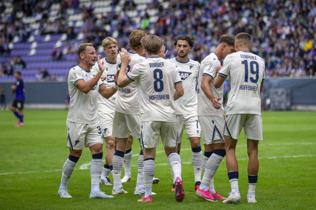 GER, Aue, Fussball, DFB-Pokal, 1. Hauptrunde, FC Erzgebirge Aue vs. TSG 1899 Hoffenheim im Bild v.l.: Hoffenheim Torjubel 22.08.2026, EINS Erzgebirgsstadion Aue DFB REGULATIONS PROHIBIT ANY USE OF PHOTOGRAPHS AS IMAGE SEQUENCES AND OR QUASI-VIDEO, Copyright: HMBxMedia PaulxFritz