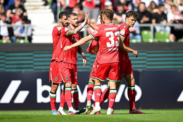 DFB Pokal 26 27 - SV Hemelingen - Hannover 96 am 22.08.2026 im Weserstadion in Bremen Jubel, Torjubel, Torschuetze, Torschütze Marcel Hartel (Hannover) jubelt nach seinem Tor zum 0:3