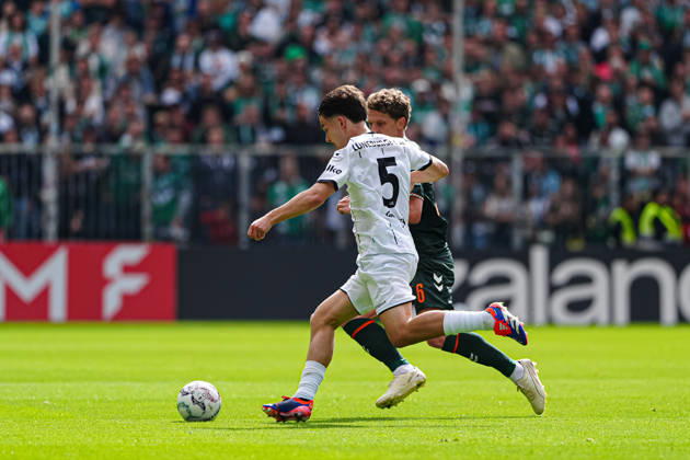 Julien Gründker (Lüneburger SK Hansa, 05), Jens Stage (SV Werder Bremen, 06) GER, Lüneburger SK Hansa vs. SV Werder Bremen, Fußball, DFB-Pokal, 1. Runde, Saison 2026 2027, 22.08.2026 GER, Lüneburger SK Hansa vs. SV Werder Bremen, Fußball, DFB-Pokal, 1. Runde, Saison 2026 2027, 22.08.2026 Hamburg Copyright: xEibner-Pressefoto MarcelxvonxFehrnx EP_MFN