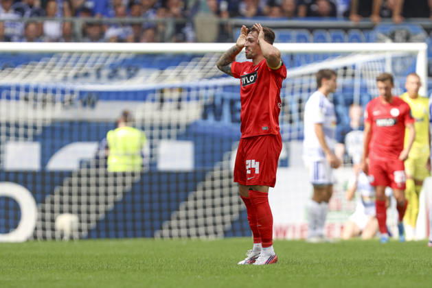 Luca Schnellbacher (SV 07 Elversberg) Torjubel, jubelt nach seinem Treffer zum 0:1 waehrend des Spiels der 1. Runde des DFB-Pokal zwischen MSV Duisburg und SV 07 Elversberg, Schauinsland-Reisen-Arena am 22. August 2026 in Duisburg, Deutschland. (Foto von Oliver Kaelke DeFodi Images) +++ Luca Schnellbacher (SV 07 Elversberg) celebrates after scoring his team s first goal during the 1st round match of the DFB-Pokal between MSV Duisburg and SV 07 Elversberg at Schauinsland-Reisen-Arena on August 22, 2026 in Duisburg, Germany. (Photo by Oliver Kaelke DeFodi Images) DFB DFL REGULATIONS PROHIBIT ANY USE OF PHOTOGRAPHS AS IMAGE SEQUENCES AND OR QUASI-VIDEO. (Photo by Oliver Kaelke DeFodi Images) -
