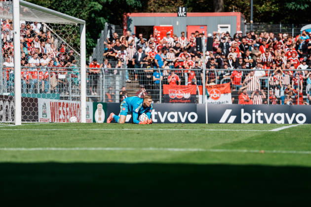 Deutschland, Köln (Sportpark Höhenberg): DFB-Pokal, 1. Runde, FC Viktoria Köln - 1. FC Nürnberg, Torchance Köln, Jan Reichert (1. FC Nürnberg, 1) Parade Copyright: xThiemoxRudolphx