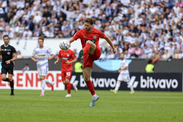 22.08.2026, GER, Fussball, Herren, DFB-Pokal, Saison 2026 2027, MSV Duisburg - SV Elversberg Florian Le Joncour (SVE) in Aktion am Ball, Einzelaktion Duisburg schauinsland-reisen Arena Nordrhein-Westfalen Deutschland Copyright: xAdrianxSchlüterx