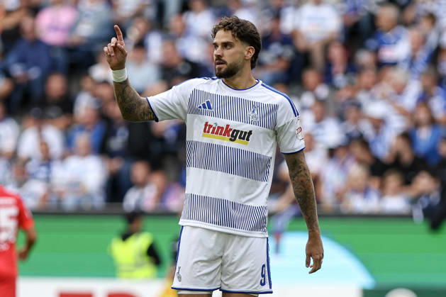 22.08.2026, GER, Fussball, Herren, DFB-Pokal, Saison 2026 2027, MSV Duisburg - SV Elversberg Lex-Tyger Lobinger (Duisburg) gestikuliert, Gestik Duisburg schauinsland-reisen Arena Nordrhein-Westfalen Deutschland Copyright: xAdrianxSchlüterx