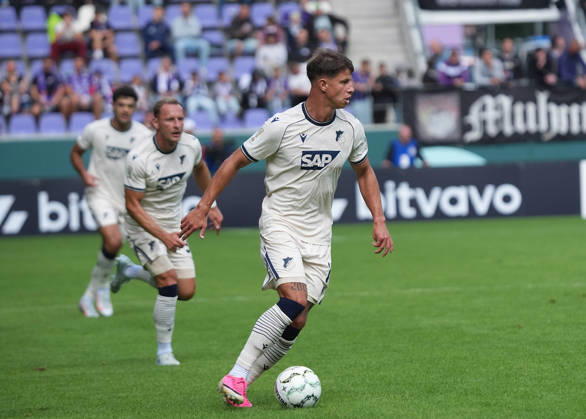 22.08.2026, eins Erzgebirgsstadion, Aue, GER, DFB Pokal, Erzgebirge Aue vs TSG Hoffenheim , Adam Hlozek (Hoffenheim) (Photo by Hasan Bratic DeFodi Images) -