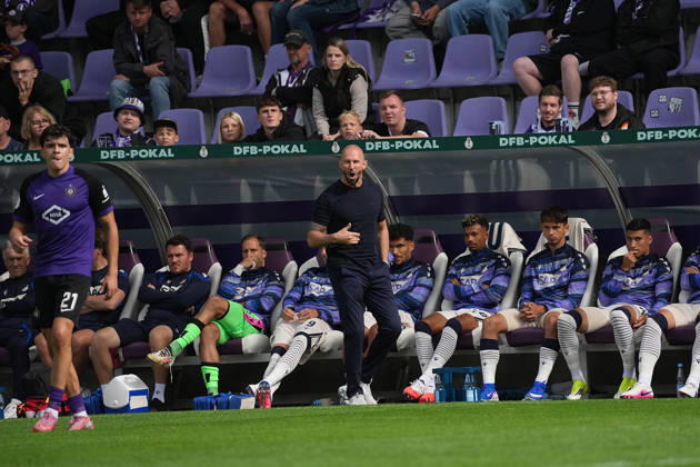 22.08.2026, eins Erzgebirgsstadion, Aue, GER, DFB Pokal, Erzgebirge Aue vs TSG Hoffenheim , Trainer Christian Ilzer (Hoffenheim) (Photo by Hasan Bratic DeFodi Images) -