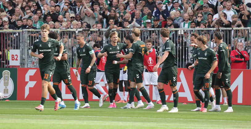 Torjubel 0-2 durch Niclas Fuellkrug (SV Werder Bremen) Fussball, Saison 2026 2027, Maenner, Herren, DFB Pokal, 1. Hauptrunde, Millerntor Stadion, Lueneburger SK gegen Werder Bremen DFL REGULATIONS PROHIBIT ANY USE OF PHOTOGRAPHS AS IMAGE SEQUENCES AND OR QUASI-VIDEO.