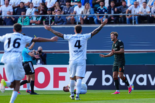 Gelbe Karte Niclas Füllkrug (SV Werder Bremen, 10) GER, Lüneburger SK Hansa vs. SV Werder Bremen, Fußball, DFB-Pokal, 1. Runde, Saison 2026 2027, 22.08.2026 GER, Lüneburger SK Hansa vs. SV Werder Bremen, Fußball, DFB-Pokal, 1. Runde, Saison 2026 2027, 22.08.2026 Hamburg Copyright: xEibner-Pressefoto MarcelxvonxFehrnx EP_MFN