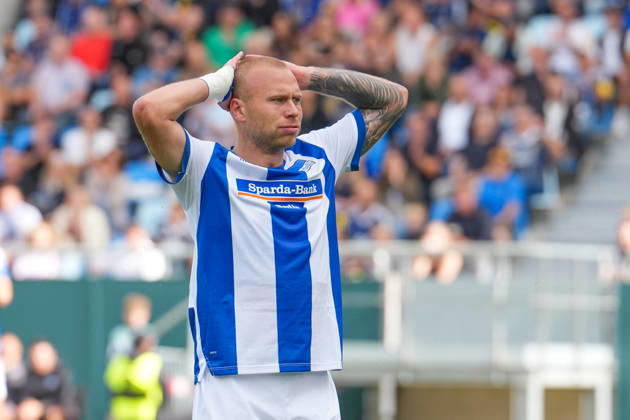 22.08.2026, xydrx, Fußball, DFB Pokal, 1. FC Saarbrücken - Hertha BSC, Saison 2026 2027, Ludwigsparkstadion: Jon Dagur Thorsteinsson (Hertha BSC, 23) ärgert sich über eine vergebene Chance DFB regulations prohibit any use of photographs as image sequences and or quasi-video. Copyright: HMBxMedia YannisxDreimann