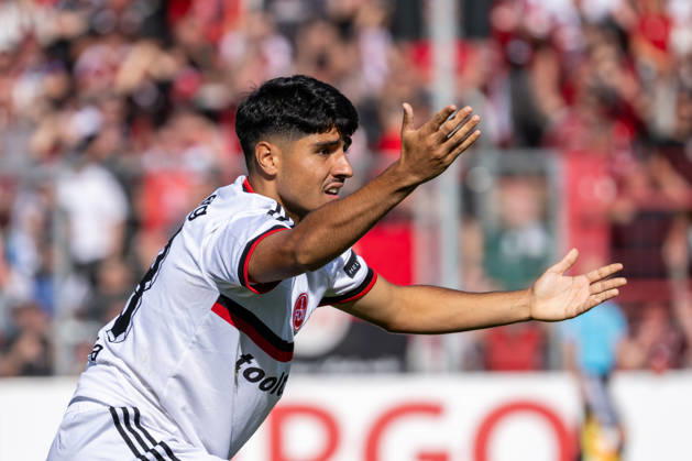 Can Yahya Moustfa (1. FC Nuernberg, 28) ist mit der Schiedsrichterentscheidung nicht einverstanden. Viktoria Koeln vs. 1. FC Nuernberg, Fussball, DFB-Pokal, 1. Runde, Saison 2026 2027, 22.08.2026 DFL DFB Regulations prohibit any use of Photographs as image sequences and or Quasivideo Viktoria Koeln vs. 1. FC Nuernberg, Fussball, DFB-Pokal, 1. Runde, Saison 2026 2027, 22.08.2026 Koeln Copyright: xEibner-Pressefoto ThomasxHaeslerx EP_THR