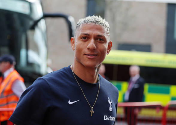 22nd August 2026; Gtech Community Stadium, Brentford, London, England; Premier League Football, Brentford versus Tottenham Hotspur; Richarlison of Tottenham Hotspur arriving the Gtech Community Stadium JohnxPatrickxFletcher