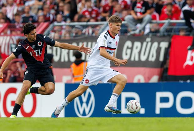 22.08.2026 - Fussball - Saison 2026 2027 - DFB Pokal Vereinspokal - 01. Runde: Viktoria Köln - 1. FC Nürnberg Nuernberg FCN ( Club ) - Sportfoto Zink DaMa - xdaxmax - regulations prohibit any use of photographs as image sequences and or quasi-video - Kristian Mandic (36, 1. FC Nürnberg FCN )