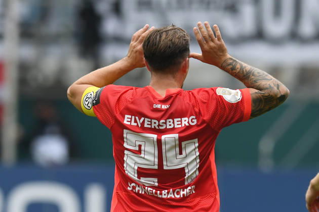 Torschuetze Luca Schnellbacher ( SV 07 Elversberg, 24 ) jubelt ueber sein Tor zum 1 : 0. GER, MSV Duisburg vs SV 07 Elversberg, Fussball, DFB Pokal Erste Runde, Spielzeit 2026 2027, 22.08.2026 DFL REGULATIONS PROHIBIT ANY USE OF PHOTOGRAPHS AS IMAGE SEQUENCES AND OR QUASI-VIDEO GER, MSV Duisburg vs SV 07 Elversberg, Fussball, DFB Pokal Erste Runde, Spielzeit 2026 2027, 22.08.2026 Duisburg Copyright: xEibner-Pressefoto ThomasxThienelx EP_TTL