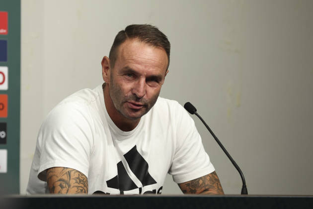 Trainer Vincent Wagner (SV 07 Elversberg) bei der Pressekonferenz waehrend des Spiels der 1. Runde des DFB-Pokal zwischen MSV Duisburg und SV 07 Elversberg, Schauinsland-Reisen-Arena am 22. August 2026 in Duisburg, Deutschland. (Foto von Oliver Kaelke DeFodi Images) +++ Trainer Vincent Wagner (SV 07 Elversberg) at the press conference, PK, Pressekonferenz during the 1st round match of the DFB-Pokal between MSV Duisburg and SV 07 Elversberg at Schauinsland-Reisen-Arena on August 22, 2026 in Duisburg, Germany. (Photo by Oliver Kaelke DeFodi Images) DFB DFL REGULATIONS PROHIBIT ANY USE OF PHOTOGRAPHS AS IMAGE SEQUENCES AND OR QUASI-VIDEO. (Photo by Oliver Kaelke DeFodi Images) -