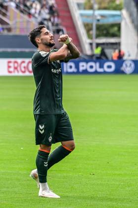 Tor Jubel nach dem 0:3 durch Ludovit Reis ( Werder ) Deutschland , Hamburg , Millerntor , Fussball , 1 Bundesliga , Oberliga Niedersachsen , DFB Pokal Runde 1 , LSK Lüneburg - SV Werder Bremen