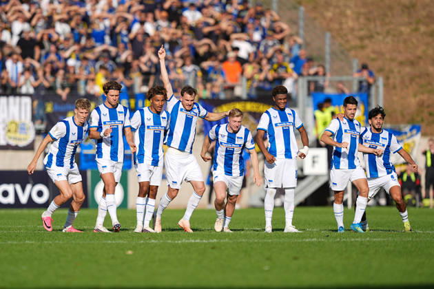 22.08.2026, xydrx, Fußball, DFB Pokal, 1. FC Saarbrücken - Hertha BSC, Saison 2026 2027, Ludwigsparkstadion: Siegerjubel nach dem Gewonnen Elfmeterschießen DFB regulations prohibit any use of photographs as image sequences and or quasi-video. Copyright: HMBxMedia YannisxDreimann