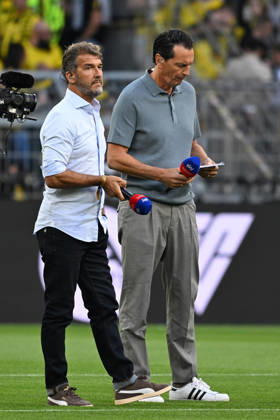 22.08.2026, xsltx, Fussball Franz Beckenbauer Supercup 2026, Borussia Dortmund - FC Bayern München v.l. Karl-Heinz Kalle Riedle und Sebastian Hellmann (SKY) (DFL DFB REGULATIONS PROHIBIT ANY USE OF PHOTOGRAPHS as IMAGE SEQUENCES and or QUASI-VIDEO) Dortmund