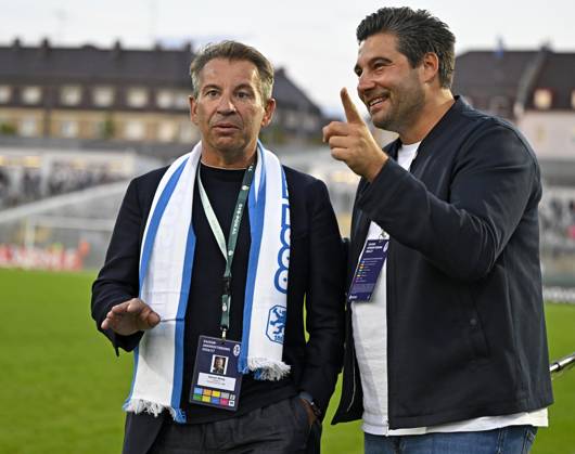 22.08.2026, Fussball DFB-Pokal 2026 27, 1.Runde, TSV 1860 München - Holstein Kiel, im Stadion an der Grünwalderstrasse in München, v.l. Präsident Gernot Mang (TSV 1860 München) und