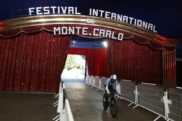 One rider in action during Tour of Spain s first stage, a 9.4 kilometers time trial in Monaco, 22 August 2026. First stage. Time trial in Monaco (9.4 km) !ACHTUNG: NUR REDAKTIONELLE NUTZUNG!  Copyright: xJavierxLizónx GRAF3275 0864614362st