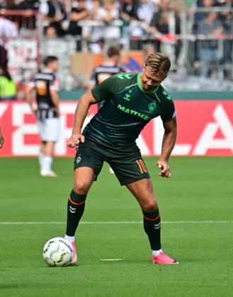 22.08.2026,GER Fußball, Männer,DFB Pokal, 1.Runde Saison 2026 2027, Hamburg, Lüneburger SK vs Werder Bremen Niclas Füllkrug (Werder 10) beim Aufwärmen DFB DFL regulations prohibit any use of photographs as image sequences and or quasi-video) Hamburg Millerntorstadion Hamburg Deutschland Copyright: xnordphotoxGmbH xWitkex