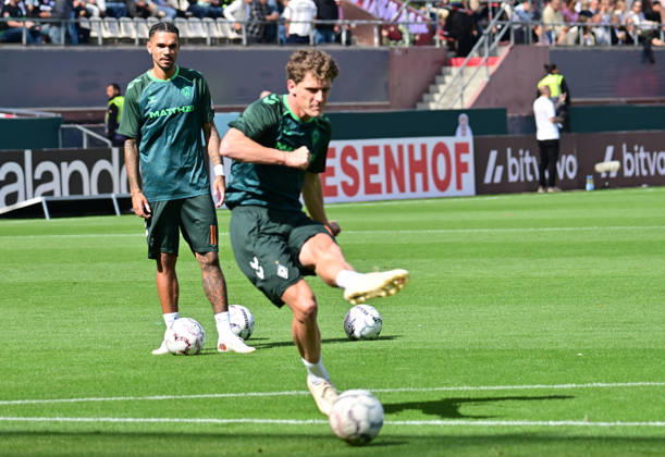 22.08.2026,GER Fußball, Männer,DFB Pokal, 1.Runde Saison 2026 2027, Hamburg, Lüneburger SK vs Werder Bremen Jens Stage (Werder 06) beim Aufwärmen DFB DFL regulations prohibit any use of photographs as image sequences and or quasi-video) Hamburg Millerntorstadion Hamburg Deutschland Copyright: xnordphotoxGmbH xWitkex