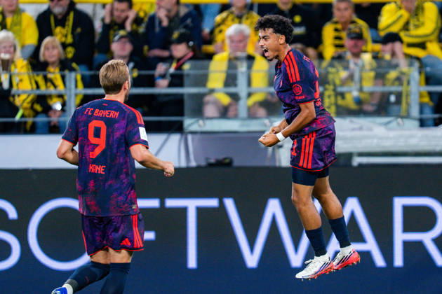 Supercup, Deutschland, Borussia Dortmund vs. FC Bayern München, 22.08.2026 im Signal Iduna Park Tor und Jubel zum 0:1 durch Nathaniel Brown mit Harry Kane und Joshua Kimmich Copyright: xBahhoxKarax