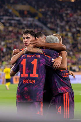 22.08.2026, Fussball, Franz Beckenbauer Supercup 2026, Borussia Dortmund - FC Bayern München. Die Spieler des FC Bayern München bejubeln das Tor zum 0:1 durch Nathaniel Brown (FC Bayern München). Dortmund Signal Iduna Park NRW Deutschland xRHR-FOTO DEx Copyright: DennisxEwert RHR-FOTOx RHR-FOTO DE