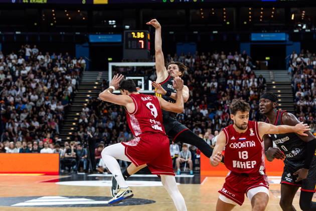 22.08.2026, GER, Turkish Airlines Supercup 2026, Hamburg, Finale, Deutschland-Kroatien David Kraemer (Deutschland, 44), Dario Saric (Kroatien, 9) Hamburg Barclays Arena Hamburg Deutschland
