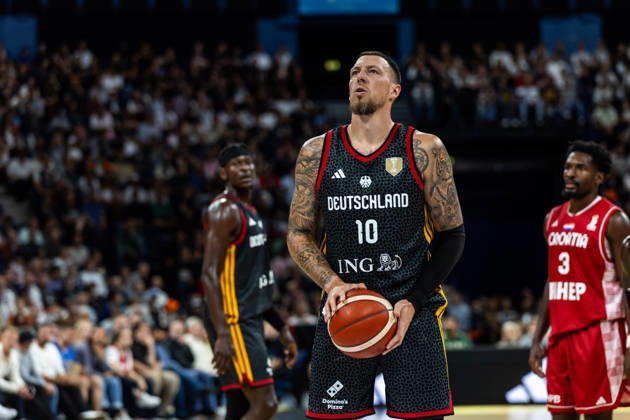22.08.2026, GER, Turkish Airlines Supercup 2026, Hamburg, Finale, Deutschland-Kroatien Daniel Theis (Deutschland, 10) bei einem Freiwurf Hamburg Barclays Arena Hamburg Deutschland