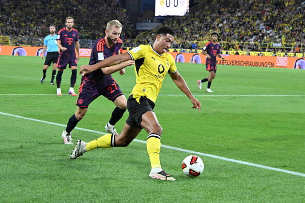 22.08.2026, xsltx, Fussball Franz Beckenbauer Supercup 2026, Borussia Dortmund - FC Bayern München v.l. Konrad Laimer (FC Bayern Muenchen) Jobe Bellingham (Borussia Dortmund) Zweikampf, Aktion, action, battle for the ball (DFL DFB REGULATIONS PROHIBIT ANY USE OF PHOTOGRAPHS as IMAGE SEQUENCES and or QUASI-VIDEO) Dortmund