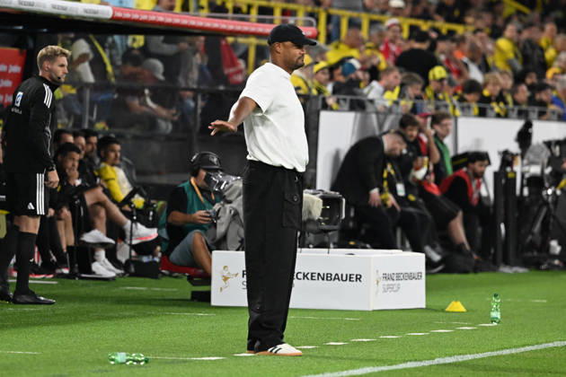 22.08.2026, xsltx, Fussball Franz Beckenbauer Supercup 2026, Borussia Dortmund - FC Bayern München v.l. Trainer head coach Vincent Kompany (FC Bayern Muenchen) (DFL DFB REGULATIONS PROHIBIT ANY USE OF PHOTOGRAPHS as IMAGE SEQUENCES and or QUASI-VIDEO) Dortmund