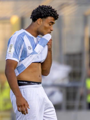 München, Deutschland 22. August 2026: DFB-Pokal - 2026 2027 - 1. Runde - TSV 1860 München gegen Holstein Kiel Im Bild: Arian Ortivero Calderon (TSV) DFB DFL regulations prohibit any use of photographs as image sequences and or quasi-video Grünwalder Stadion Bayern Copyright: xFotostandx xSchäferx