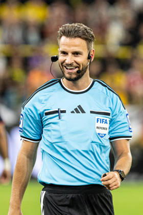 Franz-Beckenbauer-Supercup 2026: Borussia Dortmund - FC Bayern München; 22.08.2026 Daniel Schlager (Schiedsrichter, Bietigheim) Franz-Beckenbauer-Supercup 2026: Borussia Dortmund - FC Bayern München; Signal Iduna Park, Dortmund; 22.08.2026 Copyright: xBEAUTIFULxSPORTS Buriakovx