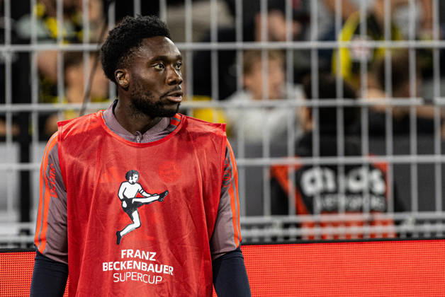 Franz-Beckenbauer-Supercup 2026: Borussia Dortmund - FC Bayern München; 22.08.2026 Alphonso Davies (FC Bayern München, 19) beim Aufwärmen. Franz-Beckenbauer-Supercup 2026: Borussia Dortmund - FC Bayern München; Signal Iduna Park, Dortmund; 22.08.2026 Copyright: xBEAUTIFULxSPORTS Buriakovx