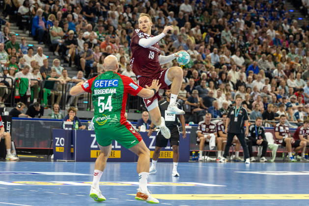Shot on goal by Mathias Gidsel (Füchse Berlin, 19), SC Magdeburg vs. Füchse Berlin, Handball, HBL, REXEL SUPER CUP, 2026, 22.08.2026 Munich SAP Garden Germany Copyright: xPFA BjörnxKeckerx