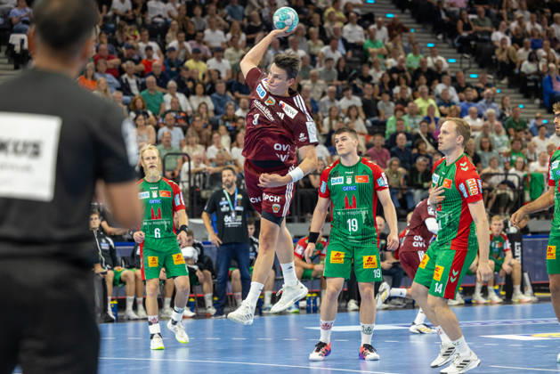 Shot on goal by Frederik Simak (Füchse Berlin, 09), SC Magdeburg vs. Füchse Berlin, Handball, HBL, REXEL SUPER CUP, 2026, 22.08.2026 Munich SAP Garden Germany Copyright: xPFA BjörnxKeckerx