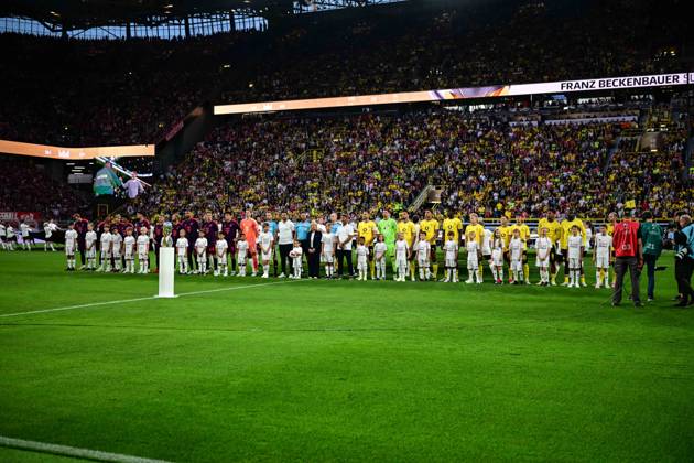 Mannschaften vor dem Spiel, Borussia Dortmund vs. FC Bayern Muenchen, Fussball, Franz Beckenbauer Supercup, 22.08.2026 DFB regulations prohibit any use of photographs as image sequences and or quasi-video Dortmund Nordrhein-Westfalen Deutschland