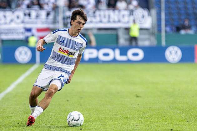 DFB-Pokal, 2026 2027, 1. Runde: MSV Duisburg - SV 07 Elversberg; 22.08.2026 Jan-Simon Symalla (MSV Duisburg, 23) DFB-Pokal, 2026 2027, 1. Runde: MSV Duisburg - SV 07 Elversberg; Schauinsland-Reisen-Arena, Duisburg; 22.08.2026 DFB regulations prohibit any use of photographs as image sequences and or quasi video. Copyright: xBEAUTIFULxSPORTS Buriakovx