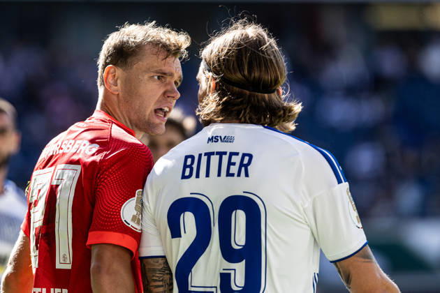 DFB-Pokal, 2026 2027, 1. Runde: MSV Duisburg - SV 07 Elversberg; 22.08.2026 Lasse Günther (SV 07 Elversberg, 21), Joshua Bitter (MSV Duisburg, 29) DFB-Pokal, 2026 2027, 1. Runde: MSV Duisburg - SV 07 Elversberg; Schauinsland-Reisen-Arena, Duisburg; 22.08.2026 DFB regulations prohibit any use of photographs as image sequences and or quasi video. Copyright: xBEAUTIFULxSPORTS Buriakovx