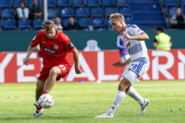 DFB-Pokal, 2026 2027, 1. Runde: MSV Duisburg - SV 07 Elversberg; 22.08.2026 Lasse Günther (SV 07 Elversberg, 21), Florian Krüger (MSV Duisburg, 26) DFB-Pokal, 2026 2027, 1. Runde: MSV Duisburg - SV 07 Elversberg; Schauinsland-Reisen-Arena, Duisburg; 22.08.2026 DFB regulations prohibit any use of photographs as image sequences and or quasi video. Copyright: xBEAUTIFULxSPORTS Buriakovx