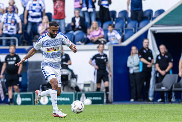 DFB-Pokal, 2026 2027, 1. Runde: MSV Duisburg - SV 07 Elversberg; 22.08.2026 Lukas Pinckert (SV 07 Elversberg, 19) DFB-Pokal, 2026 2027, 1. Runde: MSV Duisburg - SV 07 Elversberg; Schauinsland-Reisen-Arena, Duisburg; 22.08.2026 DFB regulations prohibit any use of photographs as image sequences and or quasi video. Copyright: xBEAUTIFULxSPORTS Buriakovx