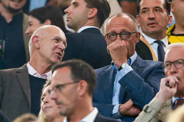 Franz Beckenbauer Supercup 2026 - Borussia Dortmund - FC Bayern München am 22.08.2026 im Signal Iduna Park in Dortmund Bernd Neuendorf (Präsident, DFB Deutscher Fußball-Bund), Bundeskanzler Friedrich Merz (CDU)